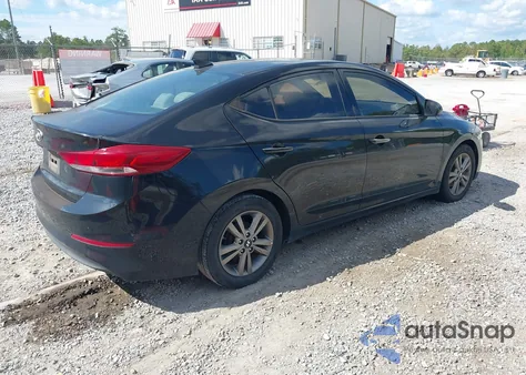 2017 Hyundai Elantra Se z USA, uszkodzony, nr VIN 5NPD84LF2HH038782